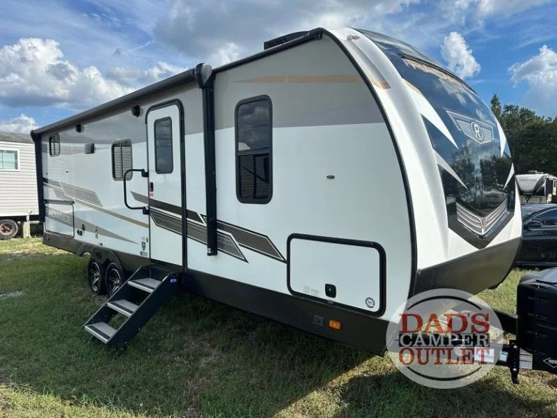 Used 2022 Cruiser Radiance Ultra Lite 25BH
